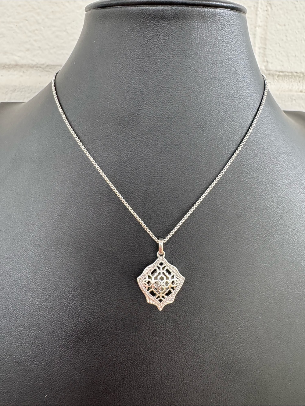 Kendra Scott Kacey Silver Pendant Necklace
